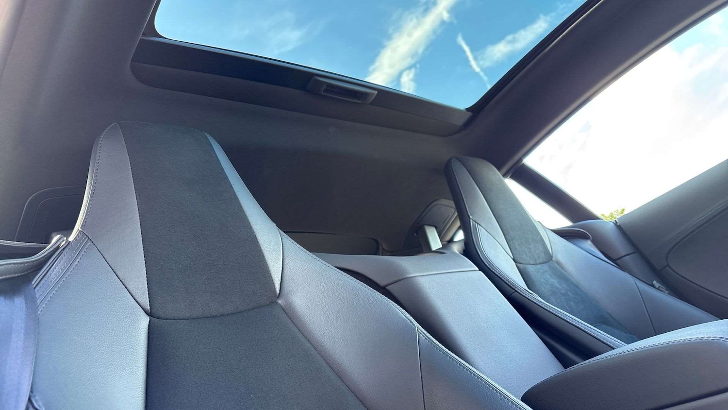 Used Jaguar F-Type 2024 for sale - 76459959: Photo 26