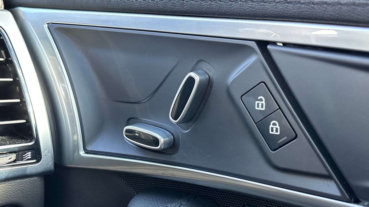 Used Jaguar F-Type 2024 for sale - 76459959: Photo 34