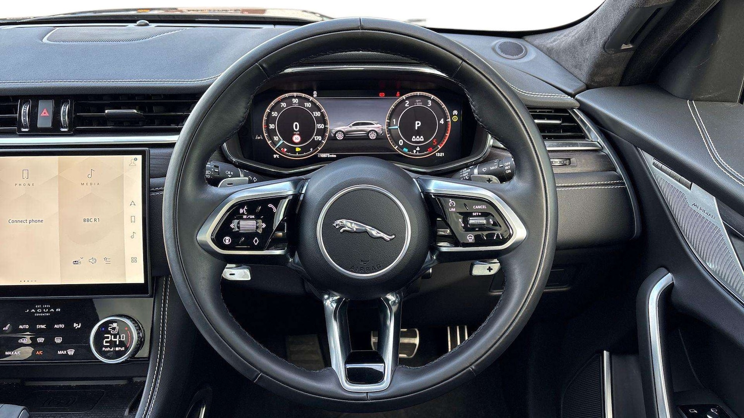 Used Jaguar F-Pace 2024 for sale - 76624475: Photo 15