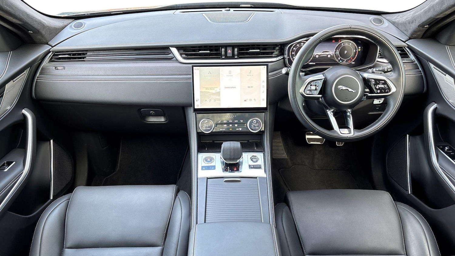 Used Jaguar F-Pace 2024 for sale - 76624475: Photo 9