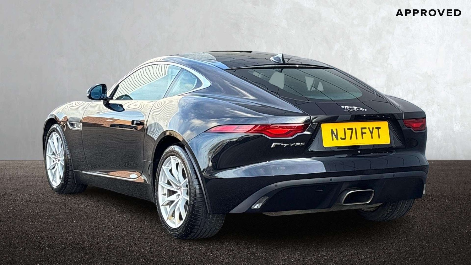 Used Jaguar F-Type for sale - 77661319: Photo 2