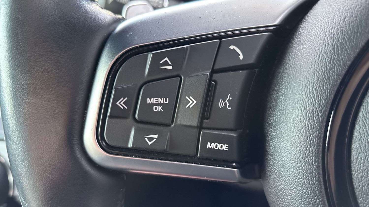 Used Jaguar F-Type for sale - 77661319: Photo 35