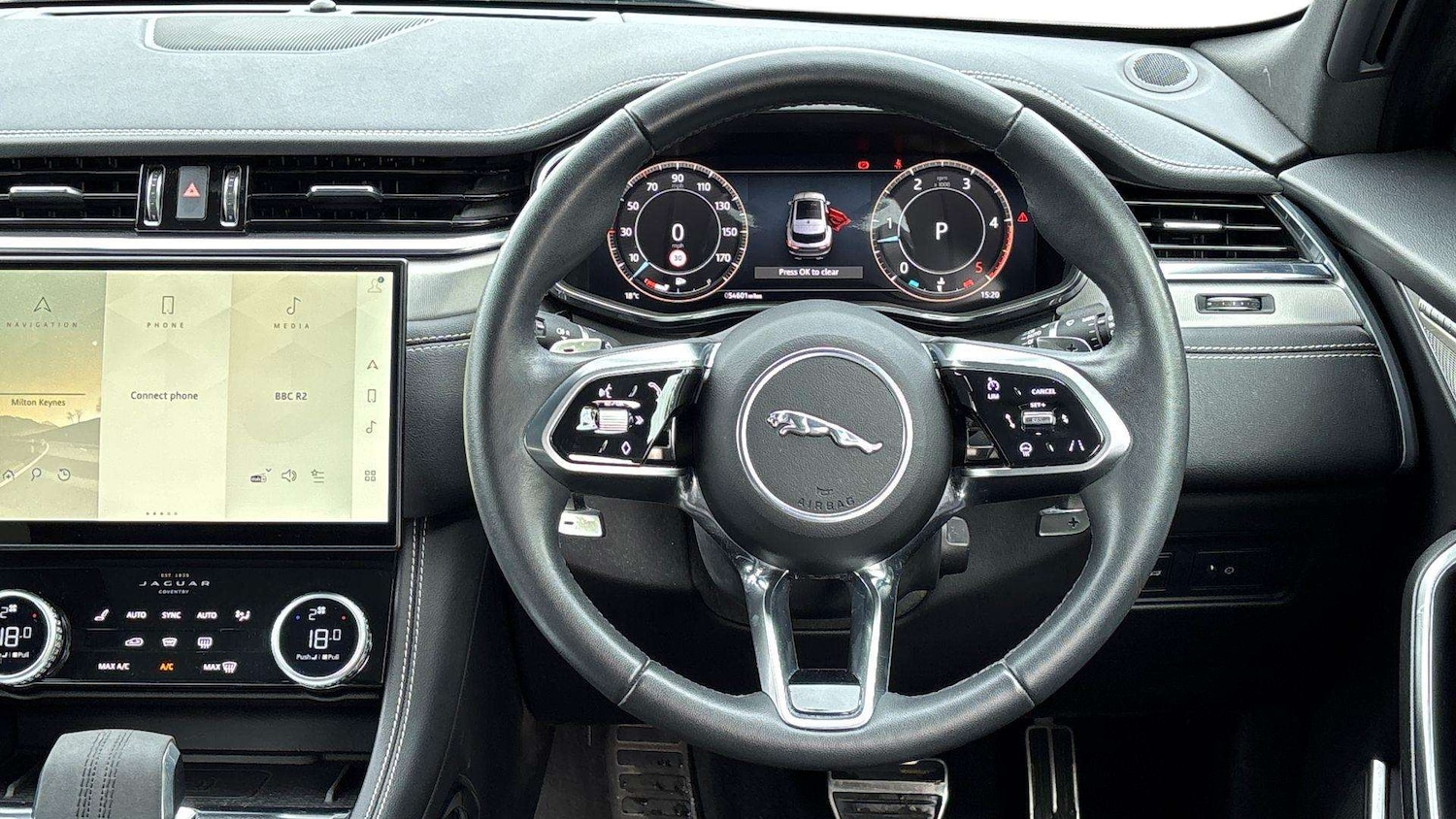 Used Jaguar F-Pace 2023 for sale - 76460452: Photo 15