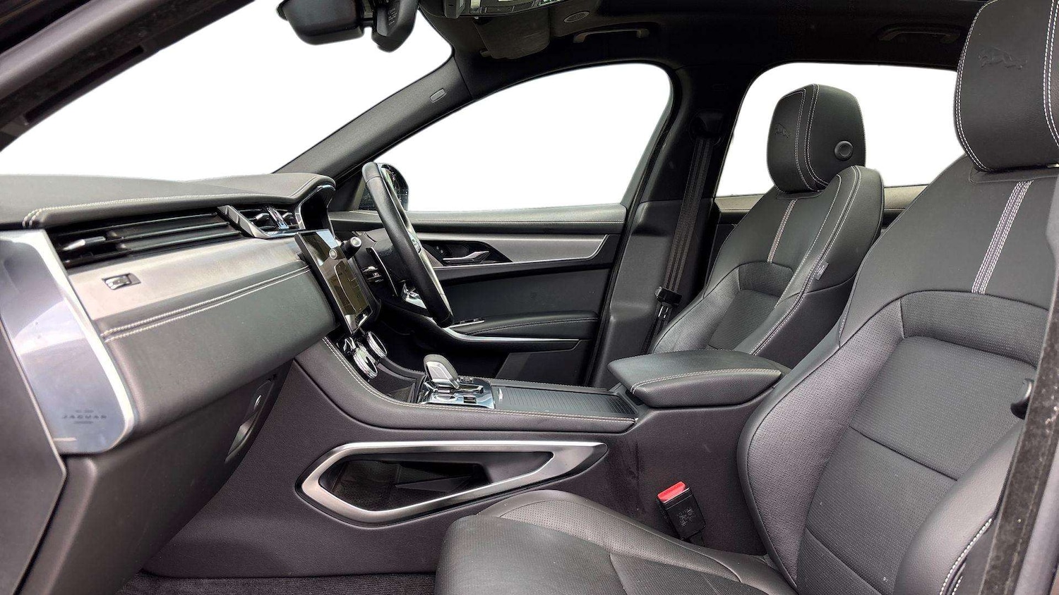 Used Jaguar F-Pace 2023 for sale - 76460452: Photo 3