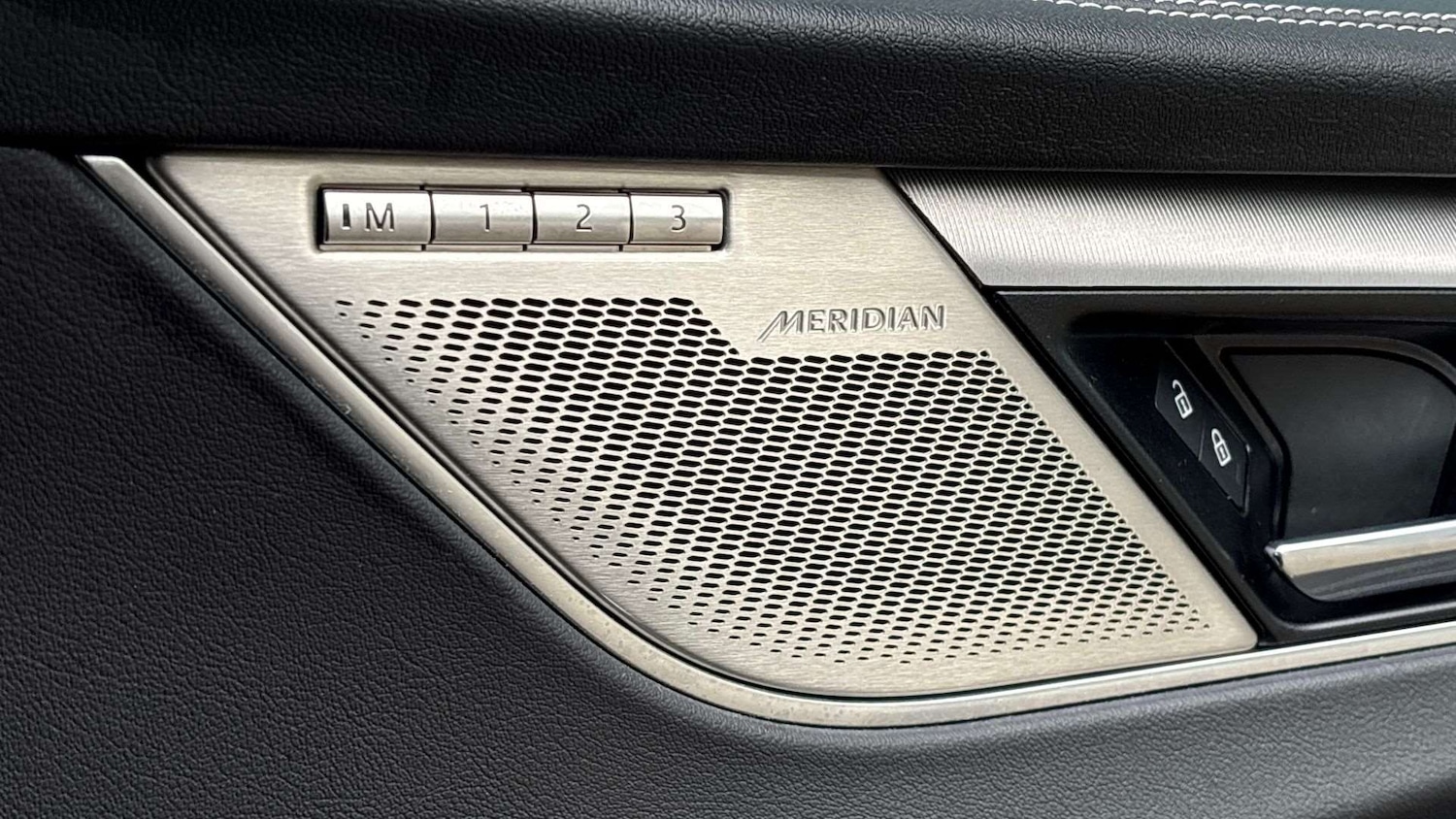 Used Jaguar F-Pace 2023 for sale - 76460452: Photo 33