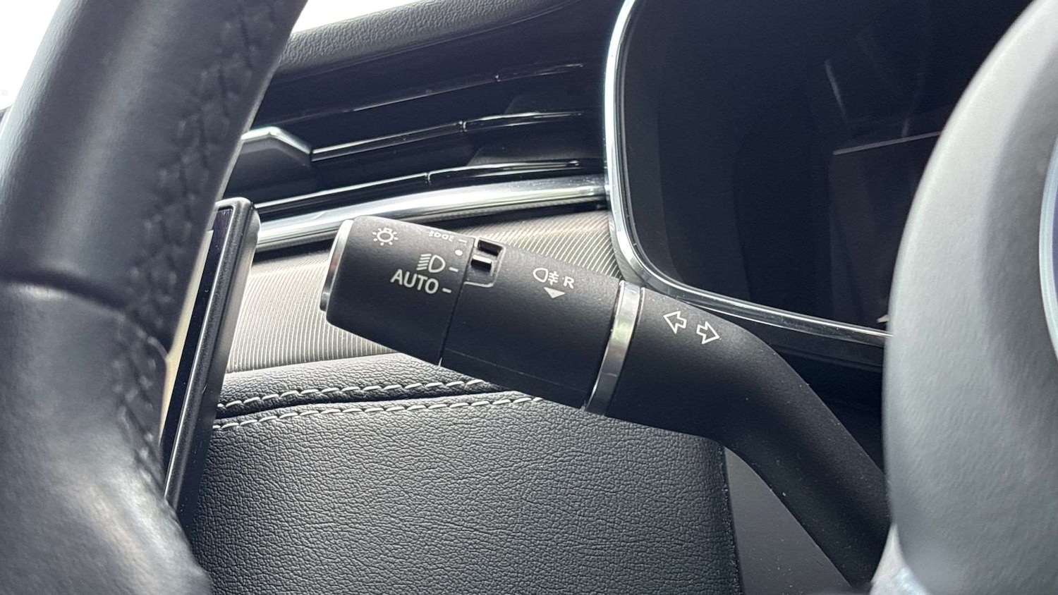 Used Jaguar F-Pace 2023 for sale - 76460452: Photo 34