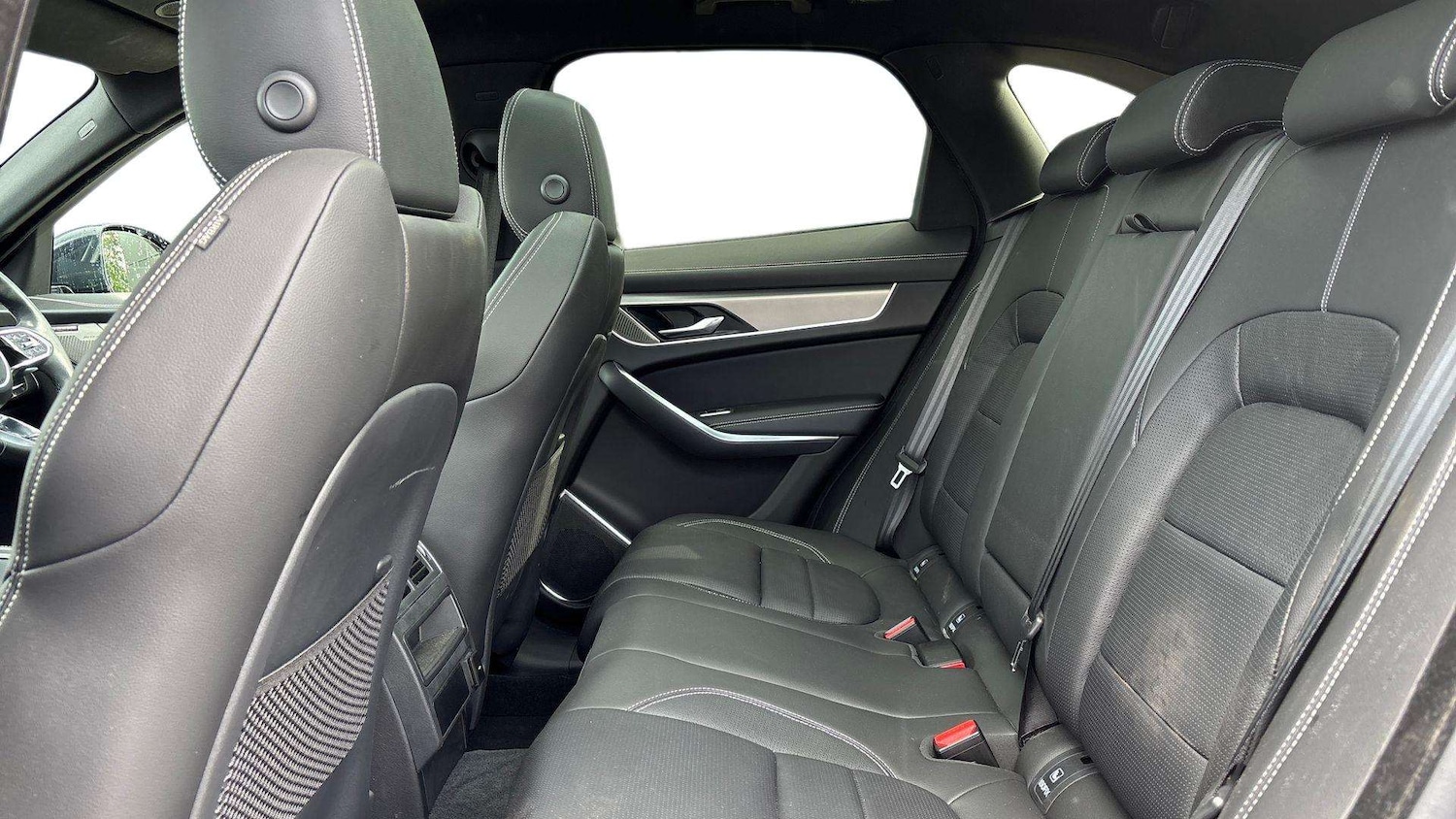 Used Jaguar F-Pace 2023 for sale - 76460452: Photo 4