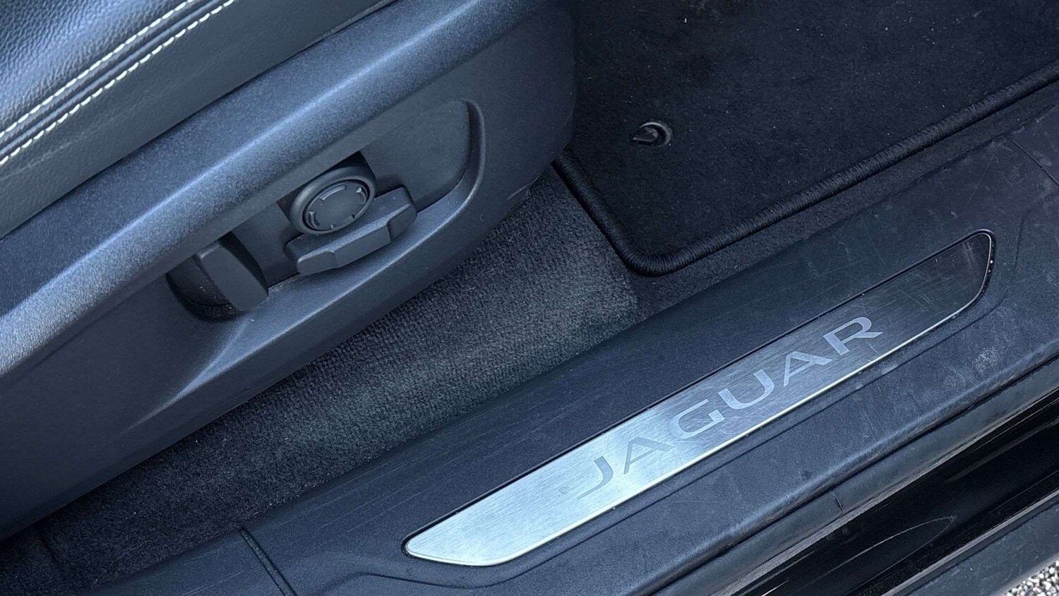Used Jaguar F-Pace 2023 for sale - 76774159: Photo 23