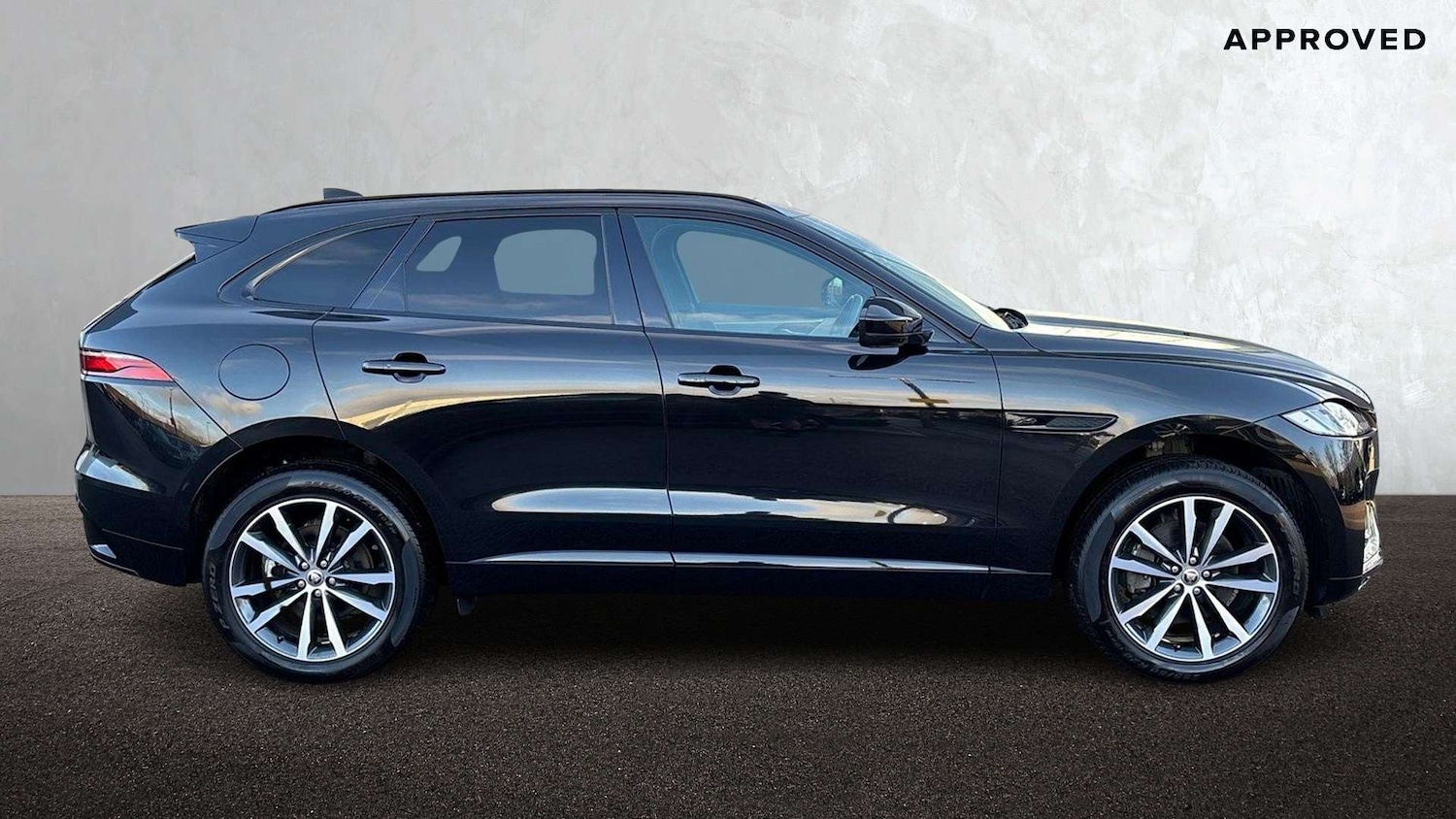 Used Jaguar F-Pace 2023 for sale - 76774159: Photo 5