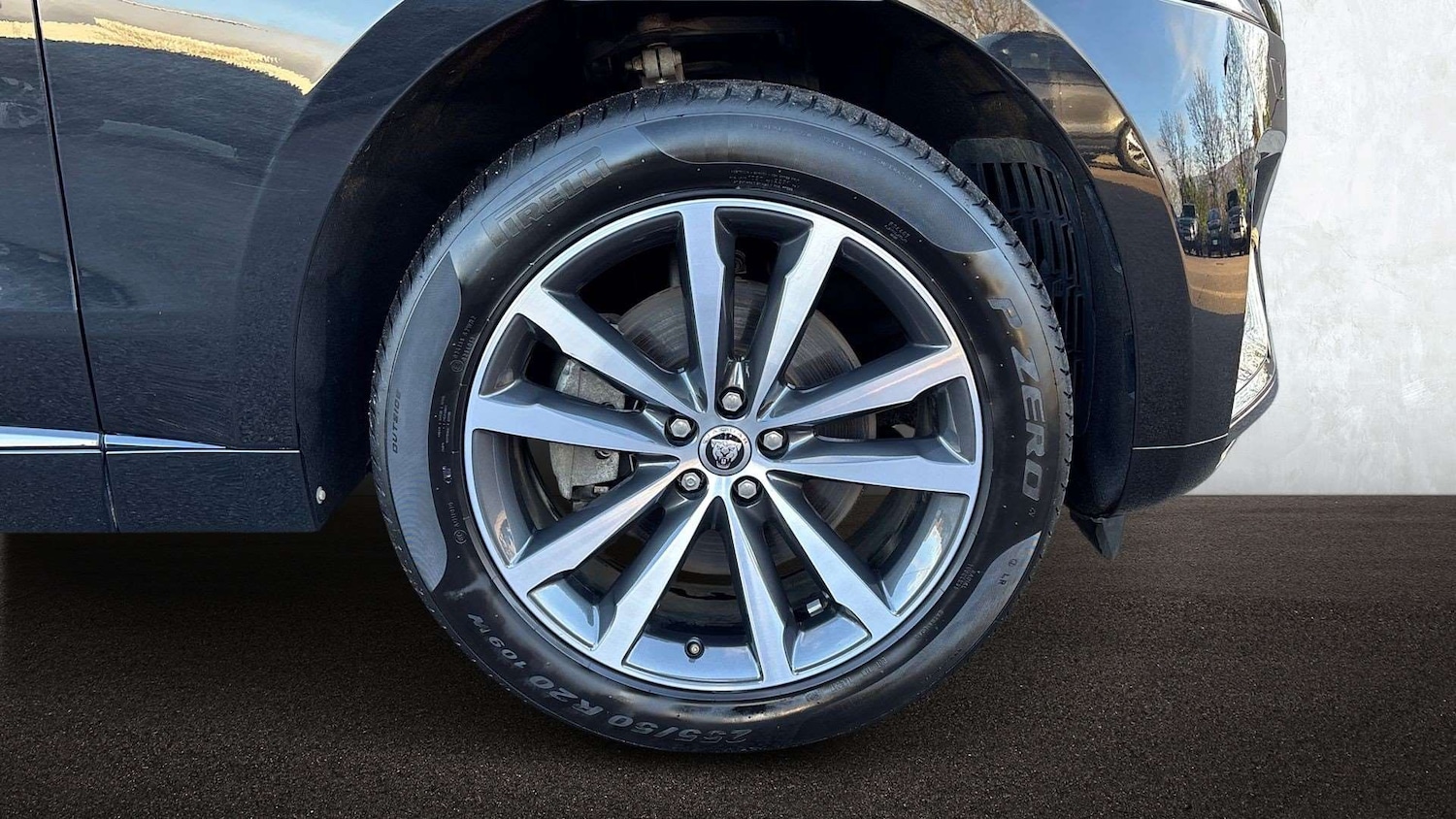 Used Jaguar F-Pace 2023 for sale - 76774159: Photo 8