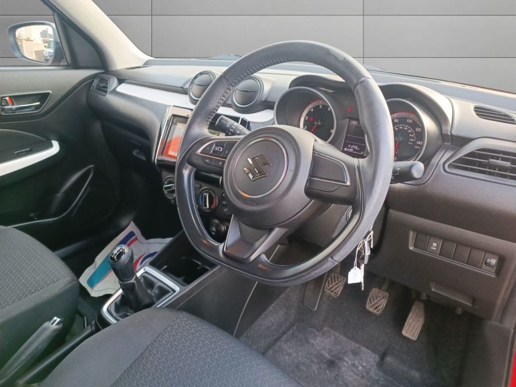 Used Suzuki Swift 2018 for sale - 76255836: Photo 9
