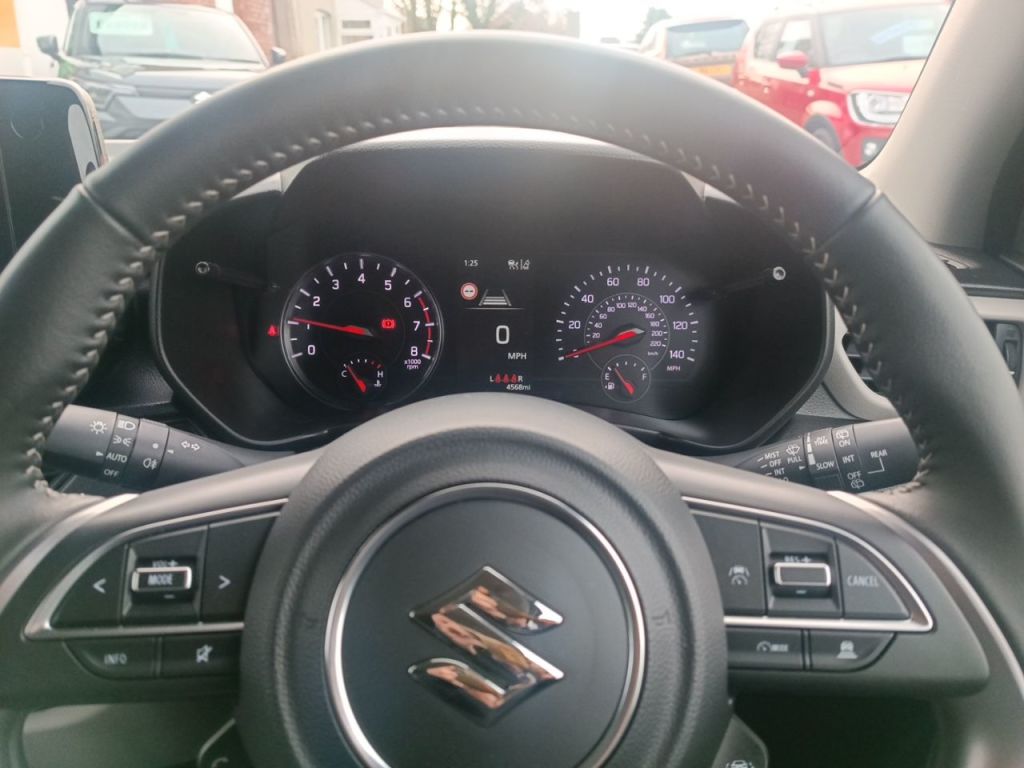 Used Suzuki Swift 2025 for sale - 76949534: Photo 12