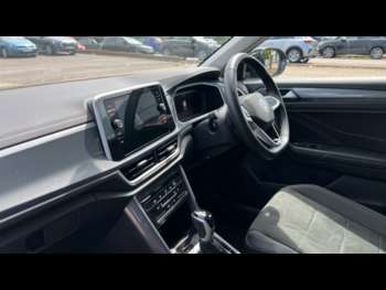 Used Volkswagen T-Roc 2024 for sale - 74684157: Photo