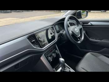 Used Volkswagen T-Roc 2021 for sale - 75032763: Photo