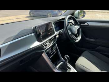 Used Volkswagen T-Roc 2022 for sale - 74605502: Photo