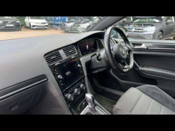 Used Volkswagen Golf 2019 for sale - 74892656: Photo