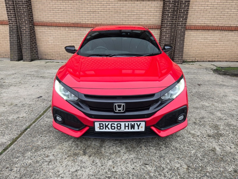 Used Honda Civic 2018 for sale - 76725245: Photo 2