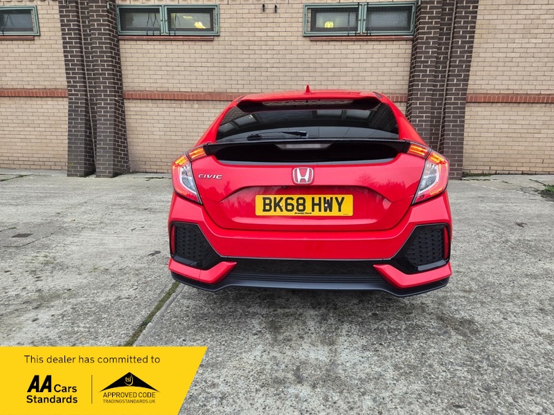 Used Honda Civic 2018 for sale - 76725245: Photo 6