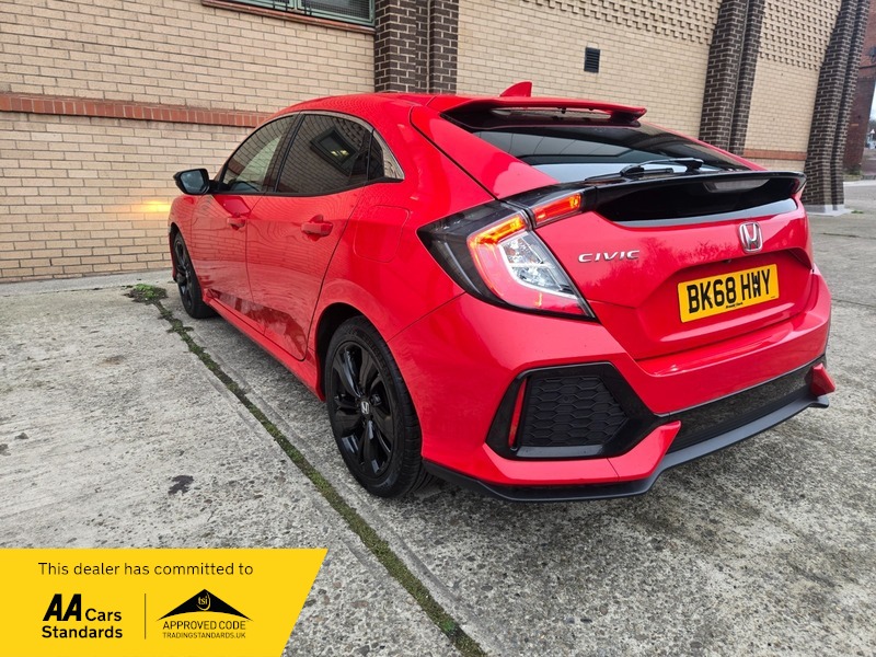 Used Honda Civic 2018 for sale - 76725245: Photo 7