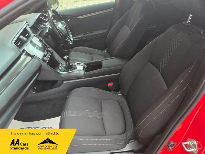 Used Honda Civic 2018 for sale - 76725245: Photo 9