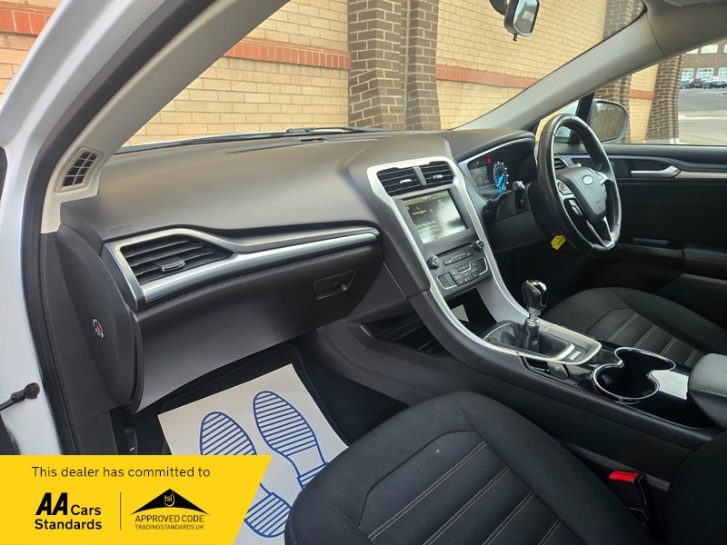 Used Ford Mondeo 2015 for sale - 77213196: Photo 8