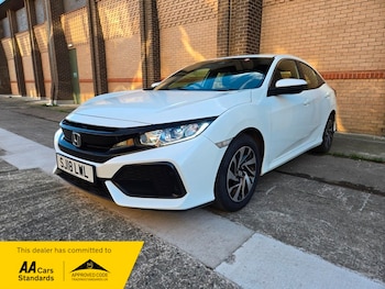Used Honda Civic 2018 for sale - 76454902: Photo