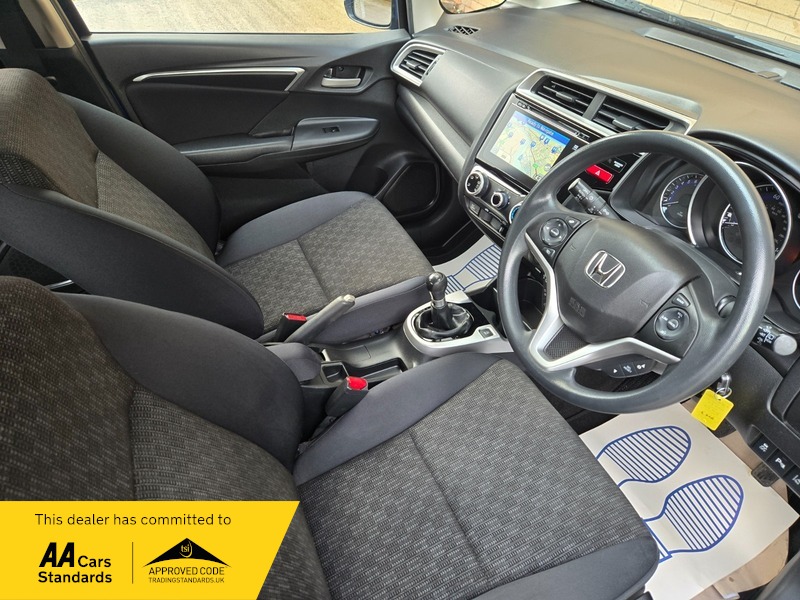 Used Honda Jazz 2017 for sale - 76686880: Photo 11