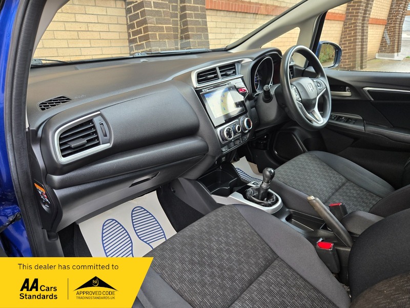 Used Honda Jazz 2017 for sale - 76686880: Photo 8