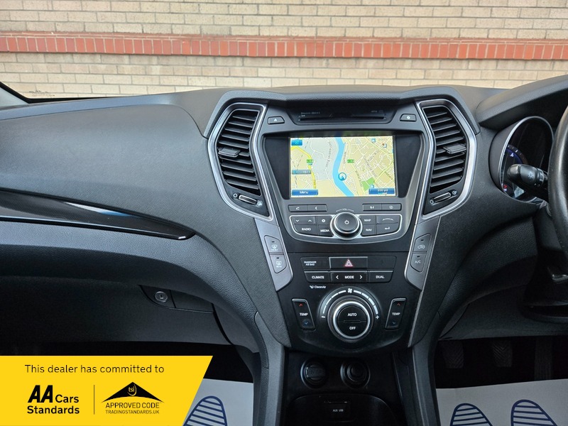 Used Hyundai Santa Fe 2014 for sale - 76884588: Photo 11