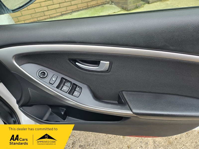 Used Hyundai i30 2012 for sale - 77521759: Photo 13