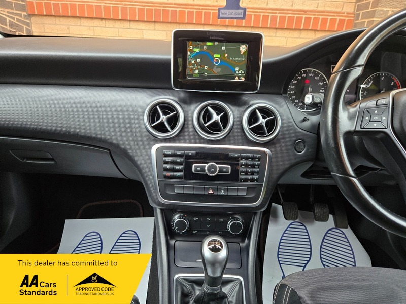 Used Mercedes-Benz A-Class 2015 for sale - 76211023: Photo 11
