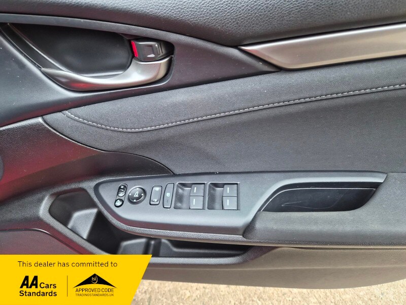 Used Honda Civic 2017 for sale - 77749361: Photo 17