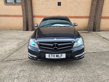 Used Mercedes-Benz C-Class 2011 for sale - 76081506: Photo