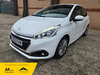 Used Peugeot 208 2018 for sale - 77072887: Photo