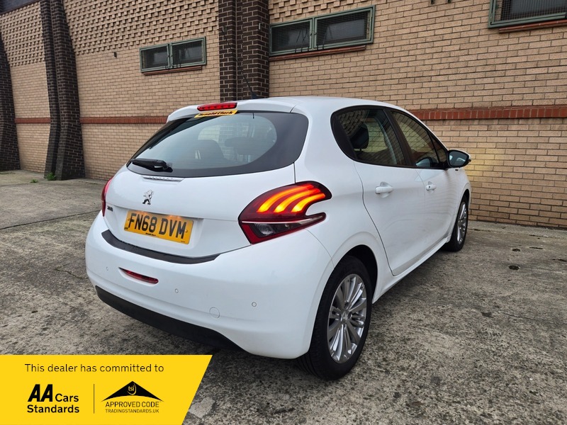 Used Peugeot 208 2018 for sale - 77072887: Photo 5