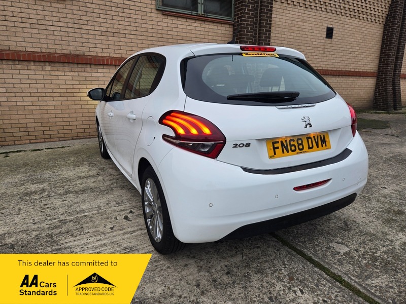 Used Peugeot 208 2018 for sale - 77072887: Photo 7