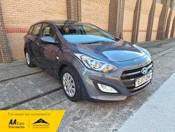 Used Hyundai i30 2017 for sale - 79470825: Photo