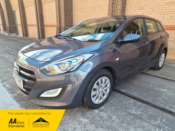 Used Hyundai i30 2017 for sale - 79470825: Photo