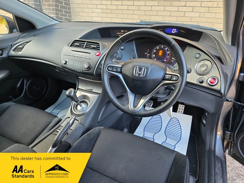 Used Honda Civic 2011 for sale - 76357169: Photo 11