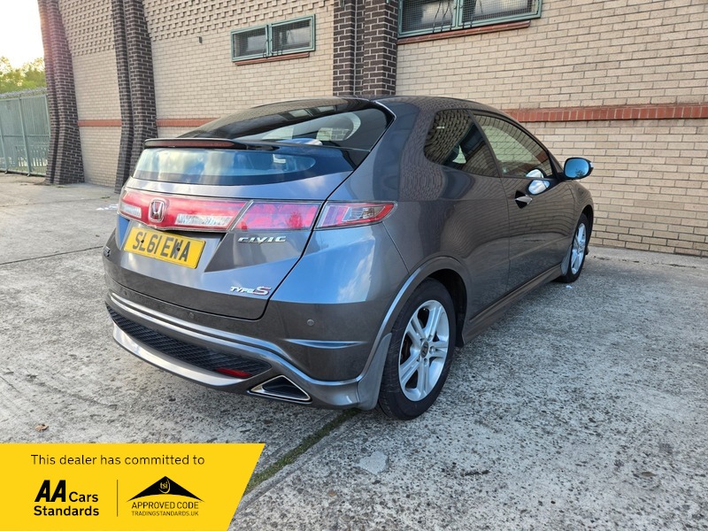Used Honda Civic 2011 for sale - 76357169: Photo 5