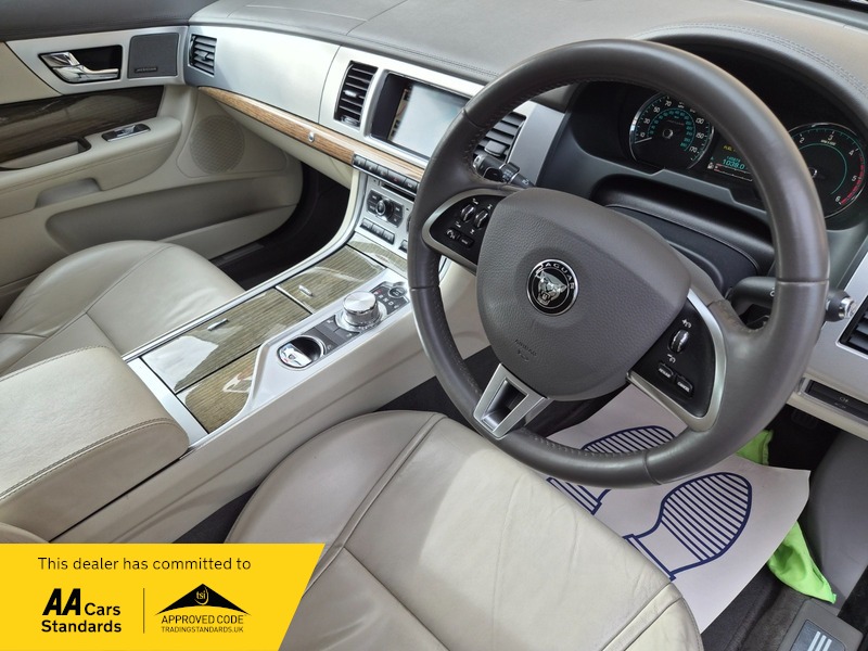 Used Jaguar XF 2014 for sale - 77749362: Photo 17