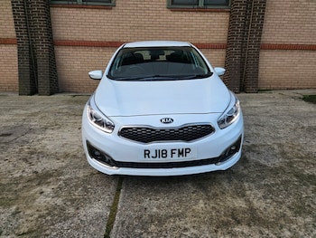 Used Kia Ceed 2018 for sale - 76884585: Photo