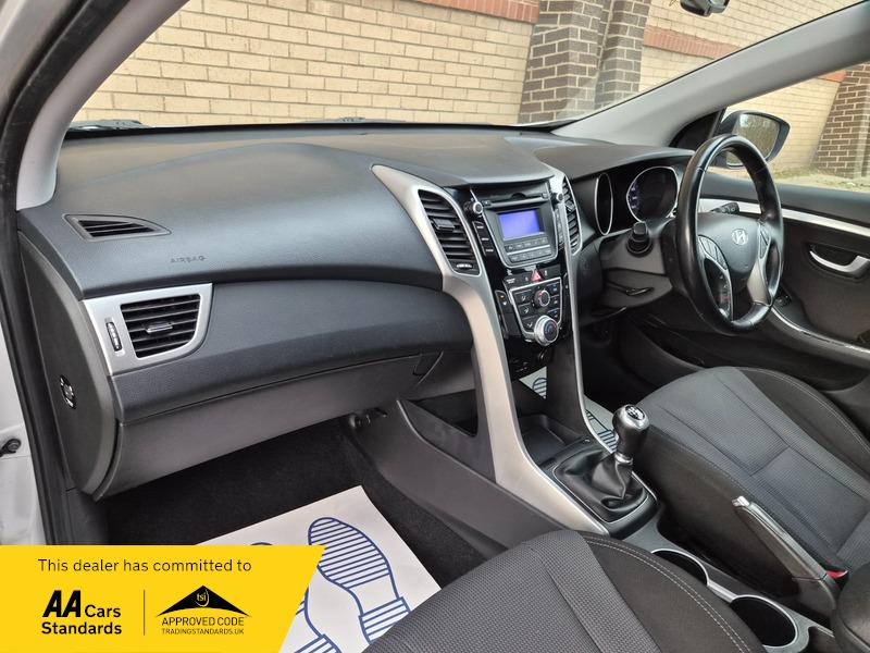 Used Hyundai i30 2016 for sale - 77749363: Photo 8