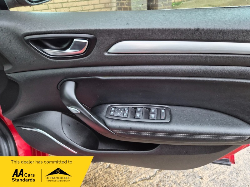 Used Renault Megane 2017 for sale - 77547934: Photo 11