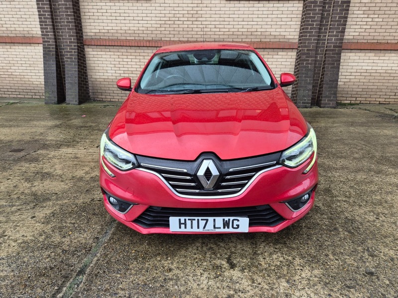 Used Renault Megane 2017 for sale - 77547934: Photo 2