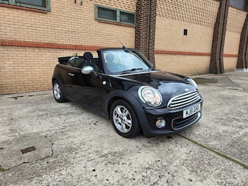 Used MINI Convertible 2011 for sale - 76081509: Photo