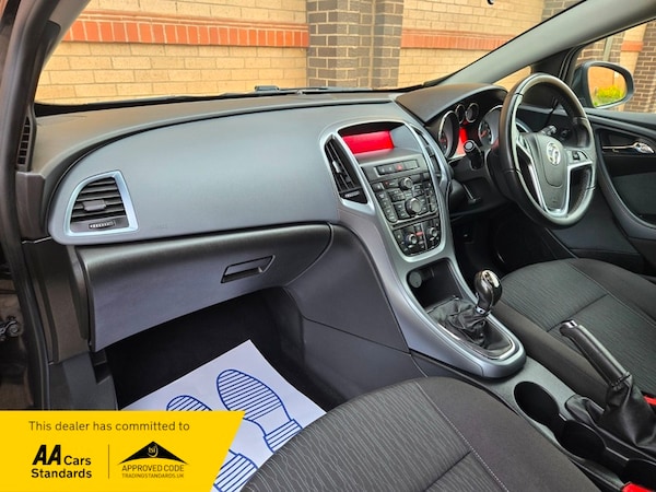 Used Vauxhall Astra GTC 2015 for sale - 76250268: Photo 8