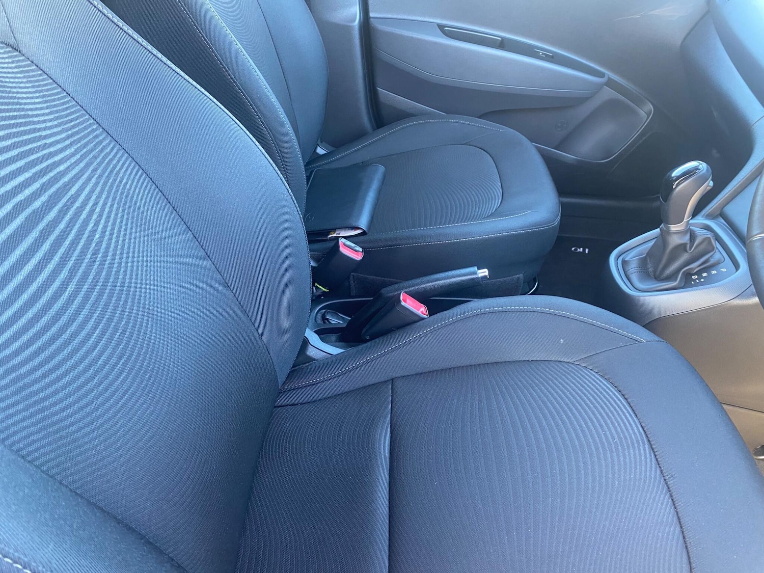 Used Hyundai i10 2019 for sale - 76807058: Photo 6