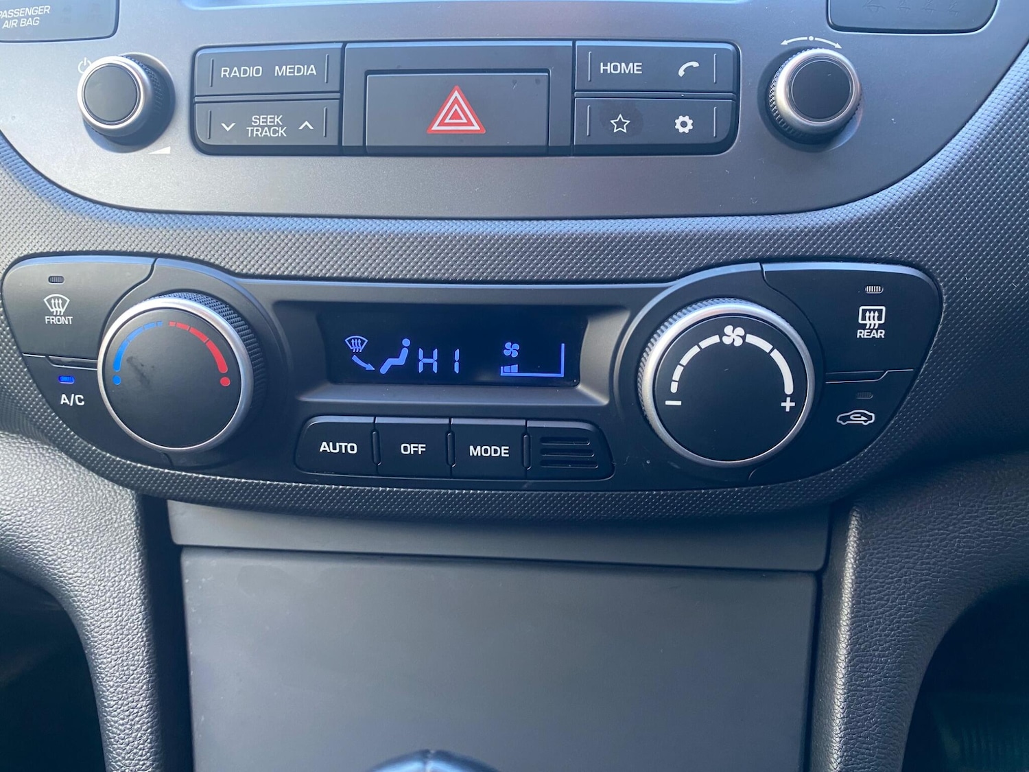 Used Hyundai i10 2019 for sale - 76918500: Photo 16