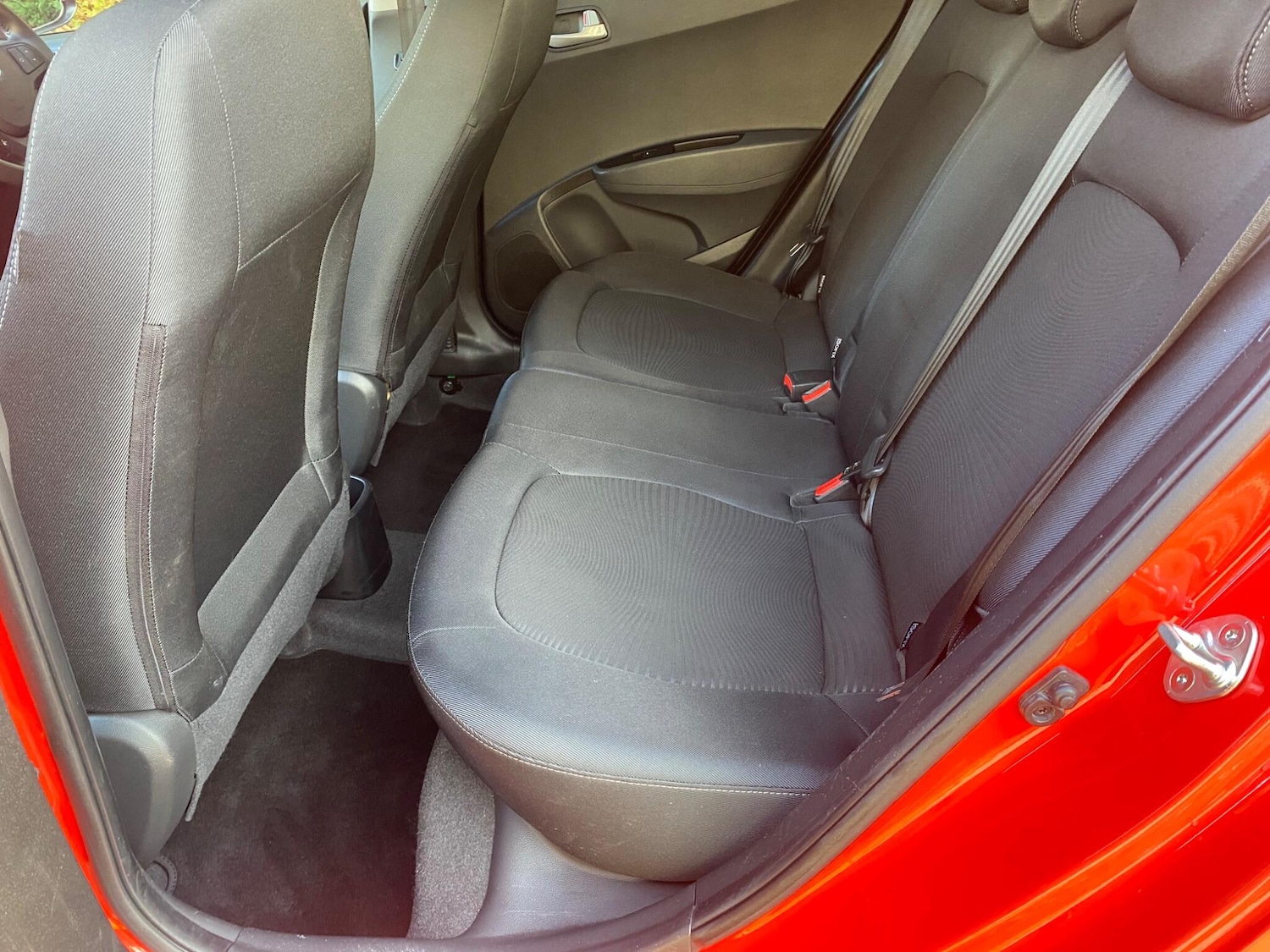 Used Hyundai i10 2019 for sale - 76918500: Photo 8